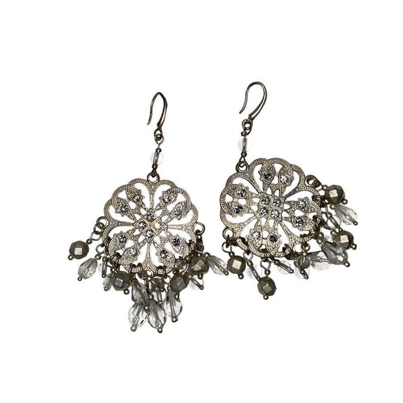 Cute women silver dangling approximately 2.5” long - Picture 1 of 2